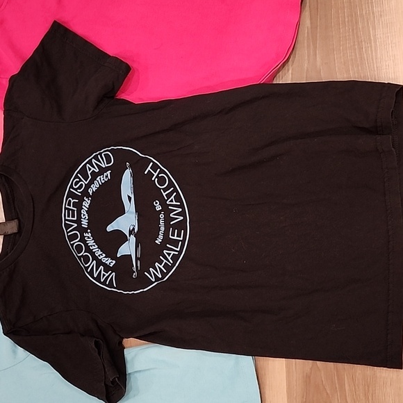 Women's XS T-shirts - Picture 16 of 16